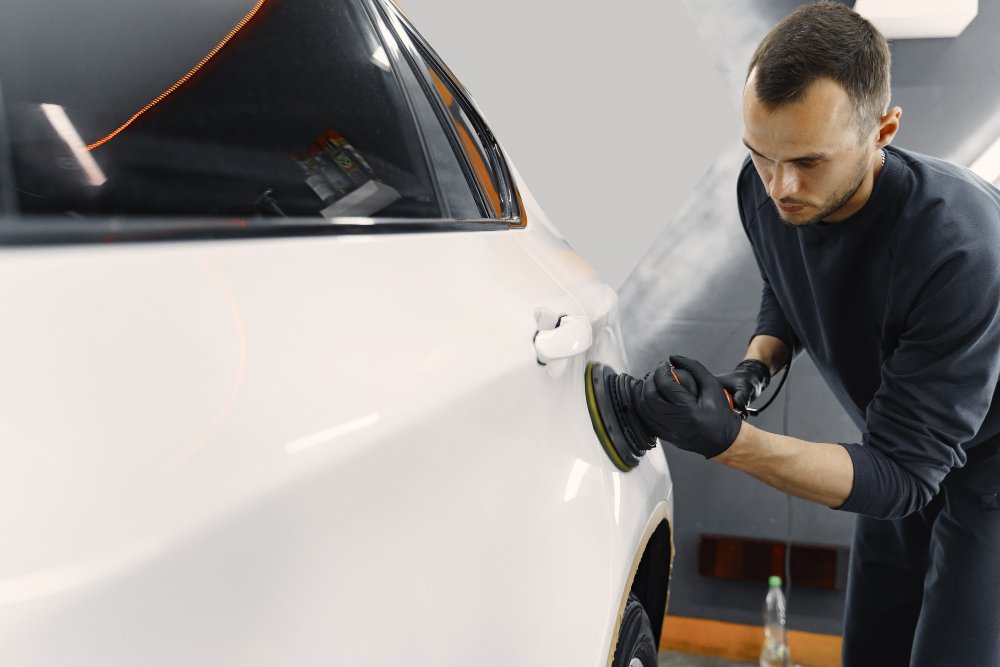 Providing finish touch to a car after spray painting1